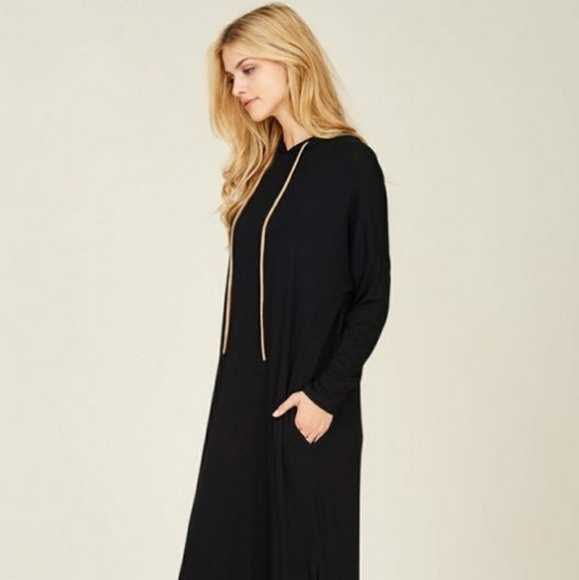 BLACK LONG SLEEVE HOODED MAXI DRESS - Picture 2 of 7